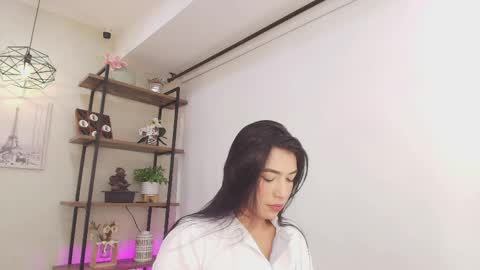 Sassy Girl online show from April 30, 6:25 pm