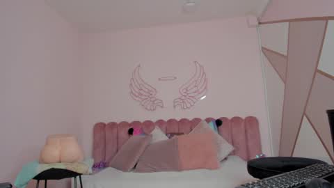 Snapshot of _scarletmoore chatting on January 23, 8:46 am Scarlett online show from January 23, 8:46 am