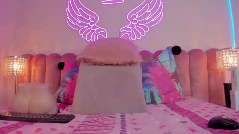 Snapshot of _scarletmoore chatting on March 3, 1:53 pm Scarlett online show from March 3, 1:53 pm
