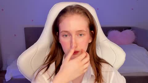 Snapshot of _secretelly_ chatting on November 23, 9:36 pm _secretelly_ online show from November 23, 9:36 pm