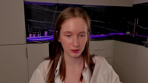 Snapshot of _secretelly_ chatting on November 27, 5:53 am _secretelly_ online show from November 27, 5:53 am