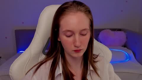 Snapshot of _secretelly_ chatting on November 28, 3:42 am _secretelly_ online show from November 28, 3:42 am