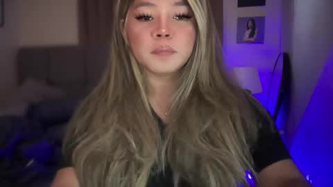 Snapshot of _seductive_jane chatting on April 10, 6:51 am ENAJ online show from April 10, 6:51 am