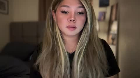 Snapshot of _seductive_jane chatting on April 23, 4:31 pm ENAJ online show from April 23, 4:31 pm
