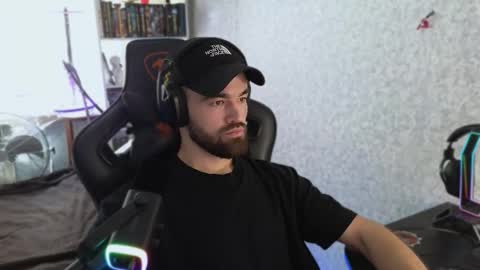 Snapshot of _serious_man chatting on September 10, 10:48 am Ask me online show from September 10, 10:48 am