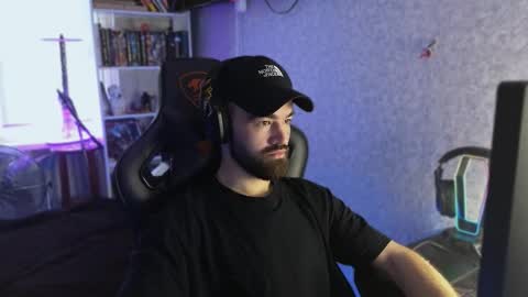 Snapshot of _serious_man chatting on September 20, 9:21 am Ask me online show from September 20, 9:21 am