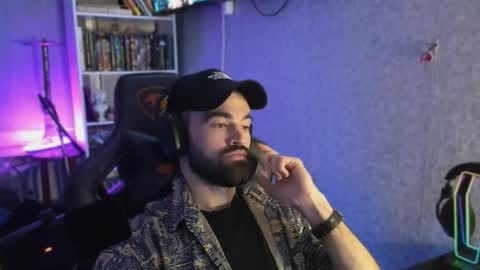 Snapshot of _serious_man chatting on September 25, 8:23 pm Ask me online show from September 25, 8:23 pm