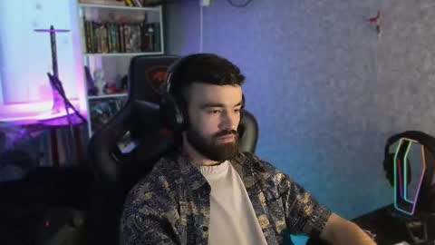 Snapshot of _serious_man chatting on September 26, 3:16 pm Ask me online show from September 26, 3:16 pm