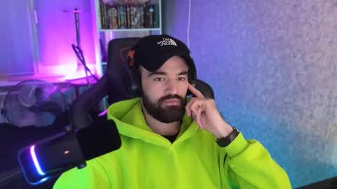 Snapshot of _serious_man chatting on October 1, 1:00 am Ask me online show from October 1, 1:00 am