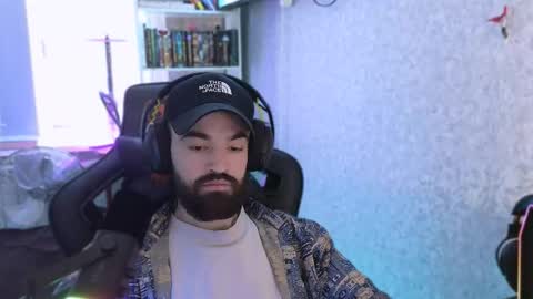 Snapshot of _serious_man chatting on October 2, 12:01 pm Ask me online show from October 2, 12:01 pm