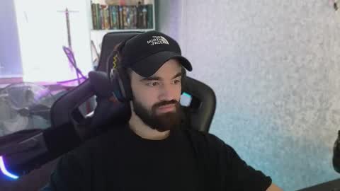 Snapshot of _serious_man chatting on October 4, 11:30 am Ask me online show from October 4, 11:30 am