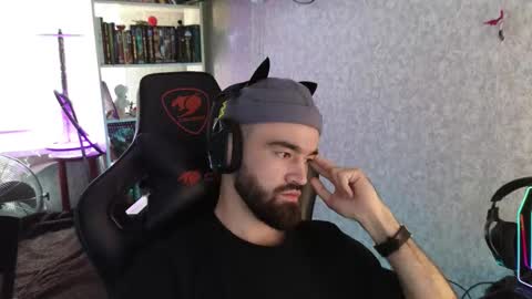 Snapshot of _serious_man chatting on October 9, 12:47 pm Ask me online show from October 9, 12:47 pm