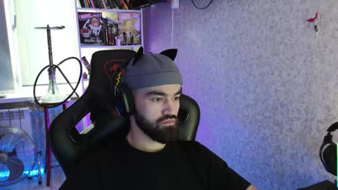 Snapshot of _serious_man chatting on October 12, 5:39 am Ask me online show from October 12, 5:39 am