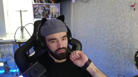 Snapshot of _serious_man chatting on October 13, 11:21 am Ask me online show from October 13, 11:21 am