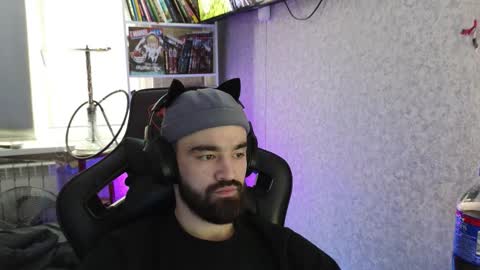 Snapshot of _serious_man chatting on October 23, 11:20 am Ask me online show from October 23, 11:20 am