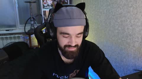 Snapshot of _serious_man chatting on October 28, 9:06 pm Ask me online show from October 28, 9:06 pm