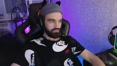 Snapshot of _serious_man chatting on November 1, 6:43 pm Ask me online show from November 1, 6:43 pm