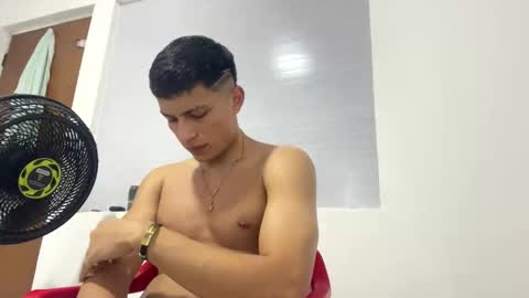 Juan Pablo-independent model online show from December 27, 10:37 pm