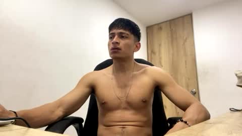 Juan Pablo-independent model online show from July 1, 5:31 am
