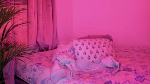 E T H A N      S T A R online show from February 13, 3:50 am