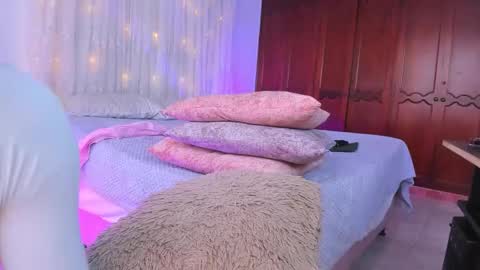 Shsntal online show from October 30, 2:18 pm