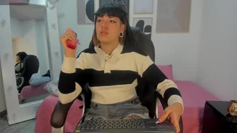 Snapshot of _sharlotte777 chatting on September 29, 2:00 pm _sharlotte777 online show from September 29, 2:00 pm