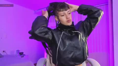 Snapshot of _sharlotte777 chatting on March 2, 1:07 pm _sharlotte777 online show from March 2, 1:07 pm