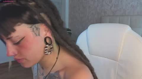 Snapshot of _sharlotte777 chatting on March 17, 4:28 am _sharlotte777 online show from March 17, 4:28 am