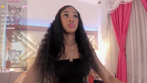 Snapshot of _shayra_ chatting on April 20, 11:24 am Shayra online show from April 20, 11:24 am