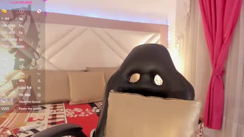 Snapshot of _shayra_ chatting on July 28, 3:21 pm Shayra online show from July 28, 3:21 pm