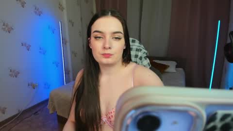  Shy Jenny  online show from May 14, 1:01 am