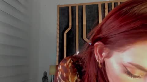 _silvia_vega_ online show from December 6, 6:26 am