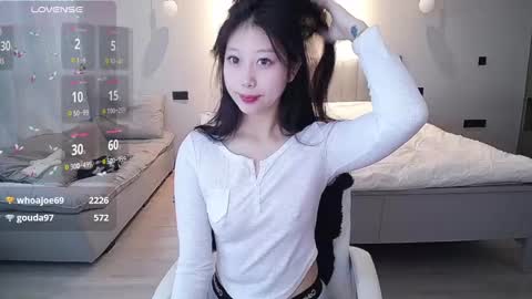 winni online show from December 4, 6:11 am