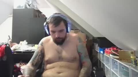 _smiley_bear27 online show from November 3, 10:16 am