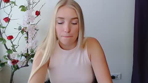 Rachel online show from July 2, 12:00 pm
