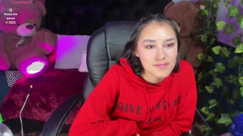 Snapshot of _sophie__miller chatting on January 18, 8:09 pm Sophie online show from January 18, 8:09 pm