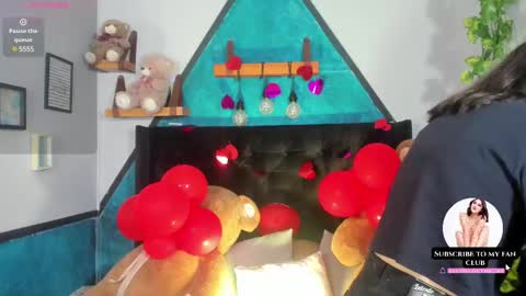 Snapshot of _sophie__miller chatting on February 17, 7:42 pm Sophie online show from February 17, 7:42 pm