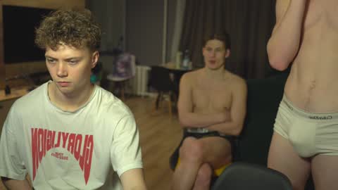 OLIVERpvt is open online show from December 8, 1:03 pm