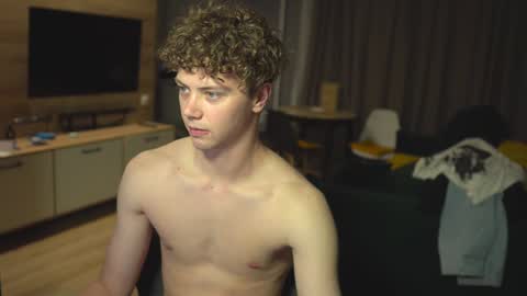 OLIVERpvt is open online show from January 24, 1:14 pm