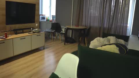 OLIVERpvt is open online show from October 2, 4:19 am