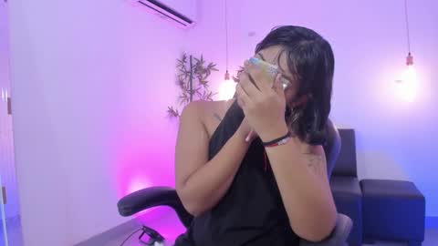 Snapshot of _sowy_venus_ chatting on December 30, 1:03 pm V E N U S online show from December 30, 1:03 pm