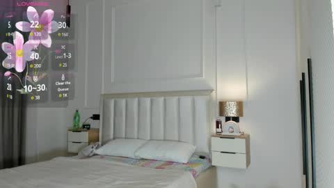 Snapshot of _soyeon chatting on April 2, 9:12 pm SoYeon online show from April 2, 9:12 pm