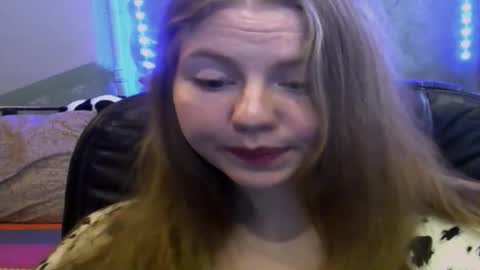  Space Girl  online show from February 12, 10:21 am