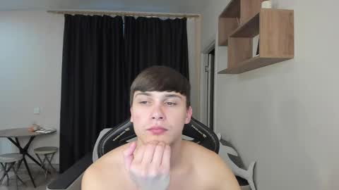 Snapshot of _stager_ chatting on November 11, 4:23 am MARKPVT IS OPEN online show from November 11, 4:23 am