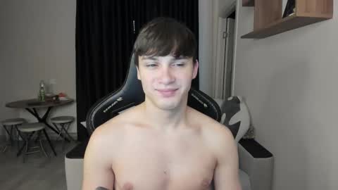 Snapshot of _stager_ chatting on November 21, 4:33 am MARKPVT IS OPEN online show from November 21, 4:33 am