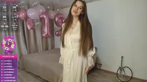 Stella Grace online show from May 19, 11:49 am