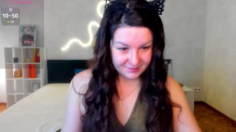 Erica online show from December 17, 1:22 am