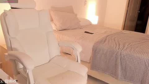 Snapshot of _stivenn chatting on April 4, 11:02 pm STIVEN online show from April 4, 11:02 pm