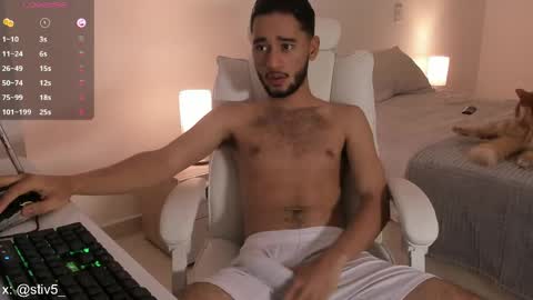 Snapshot of _stivenn chatting on April 6, 4:21 am STIVEN online show from April 6, 4:21 am