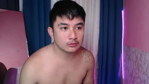 Snapshot of _superhotlatino_ chatting on May 8, 6:30 am _superhotlatino_ online show from May 8, 6:30 am